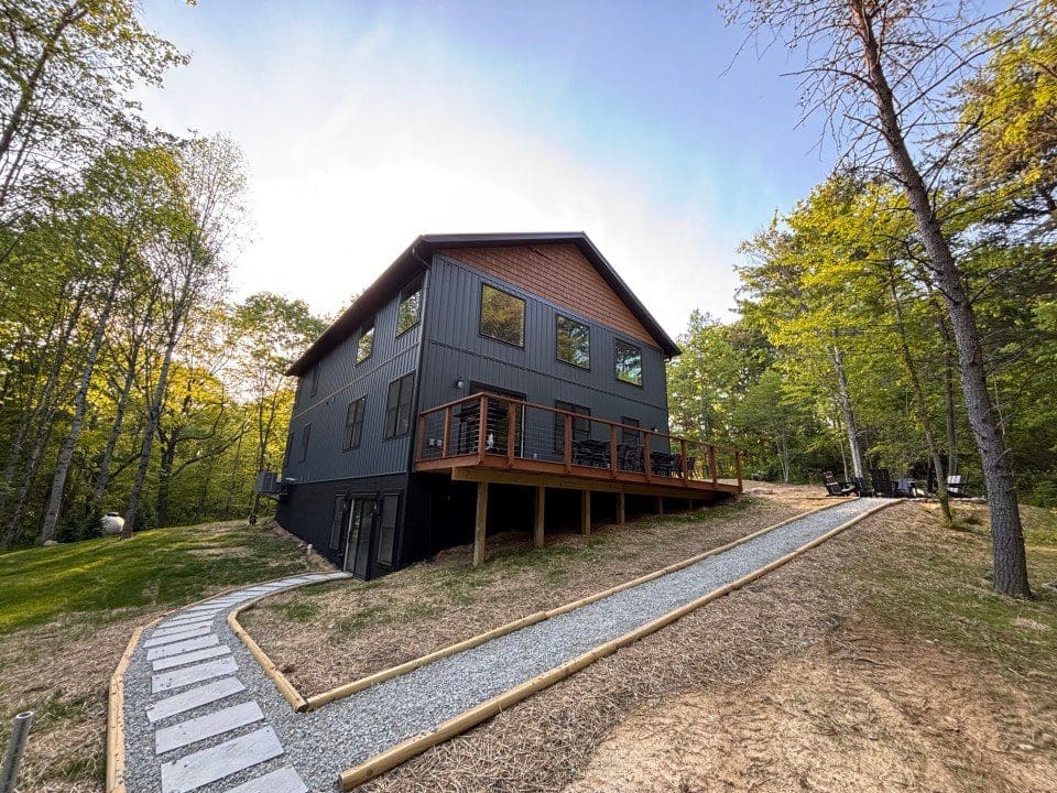 Photo of the exterior of Magnolia Grove Lodge.